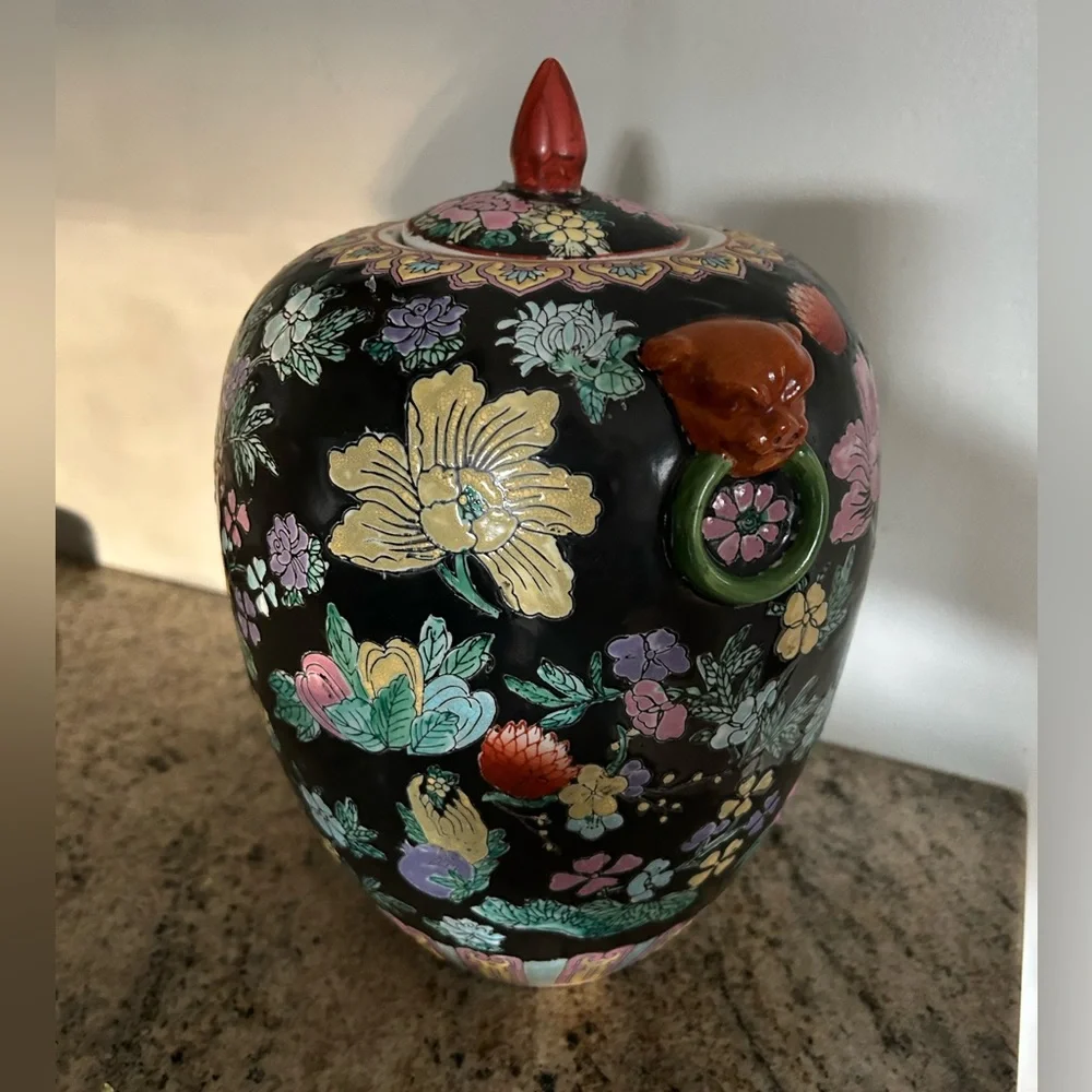 Chinese Famille Noir Foo Dog Ginger Jar with lid Vintage Chinoiserie decor MCM